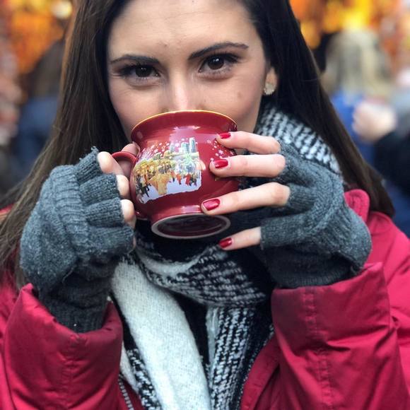 Meet your Posher, Taylor - Picture 1 of 1